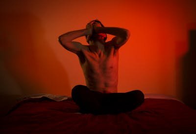 Bipolarité et narcolepsie : impacts sur votre sommeil et bien-être